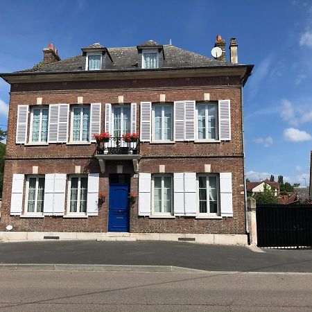 Maison Quatre Freres Louviers Eksteriør billede